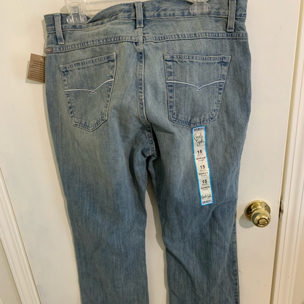 Cruel girl relaxed size 15